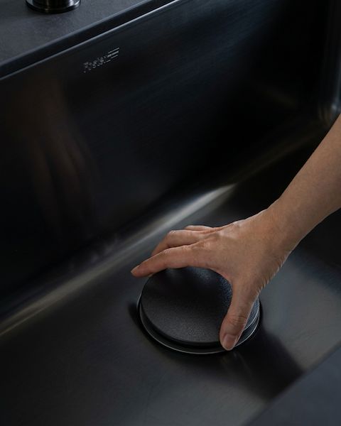 Waste Cover Black